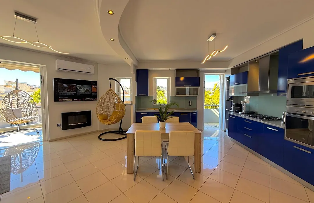 Luxury 3 Bedrooms Top Floor Villa 150Sqm With 2 Private Jacuzzi Hydromassage & Underground Parking-1